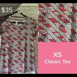 XS LuLaRoe classic tee